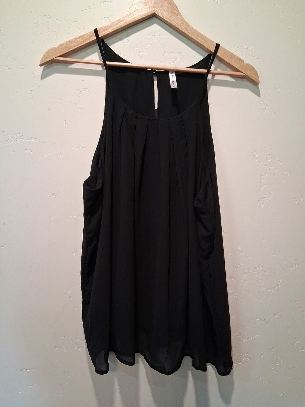 JJ Perfection Women's Sz 2XL Black Flowy Pleated Spaghetti Strap Sheer Tank Top
